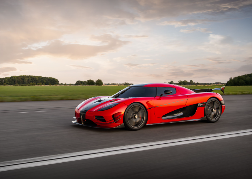 Koenigsegg Agera RS: Simbol Kecepatan dan Inovasi Terdepan