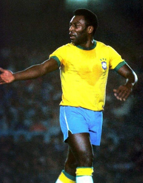 Pelé: Legenda Sepak Bola Brasil yang Tak Tergantikan