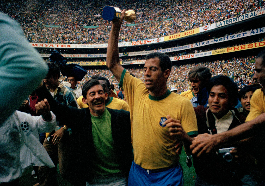 Carlos Alberto Torres: Legenda Sepak Bola Brasil yang Tak Terlupakan