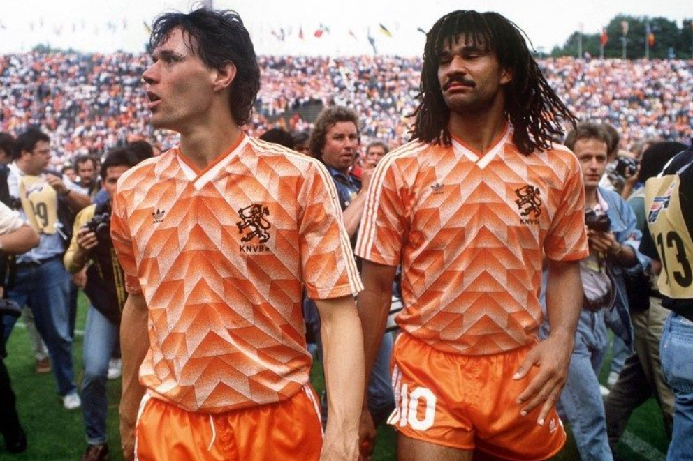 Ruud Gullit: Legenda Sepak Bola Belanda yang Tak Terlupakan